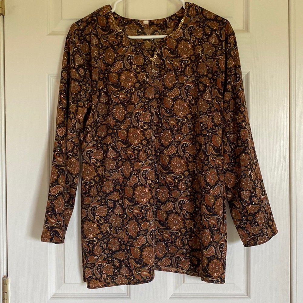 Women’s Paisley Top